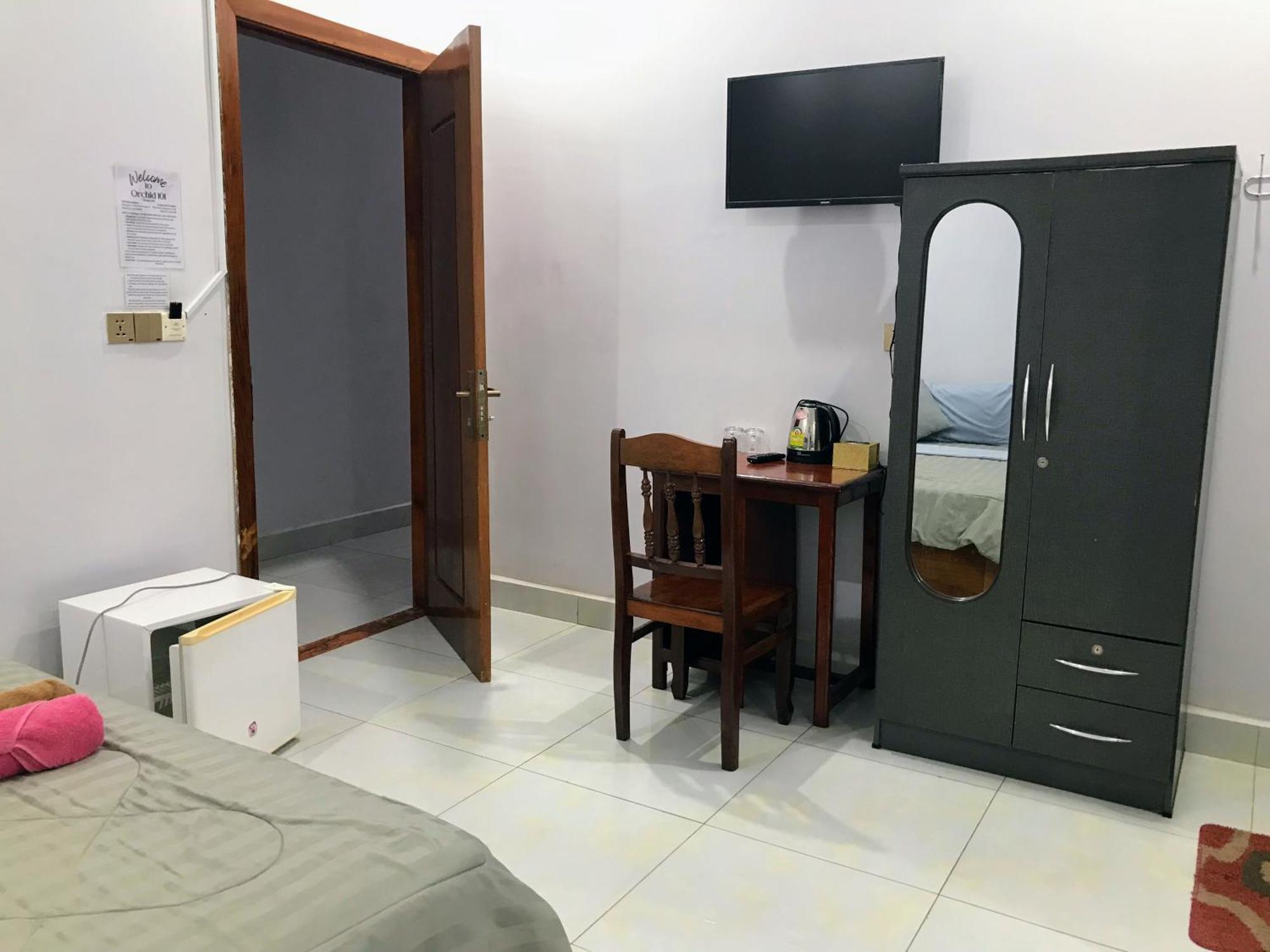 Orchid 101 Hotel Kampot Exterior photo